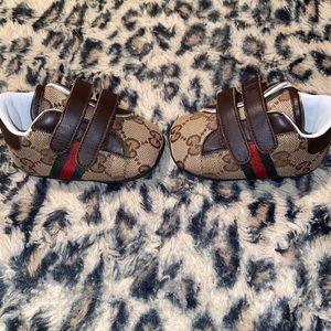 Infant Gucci shoes size 16